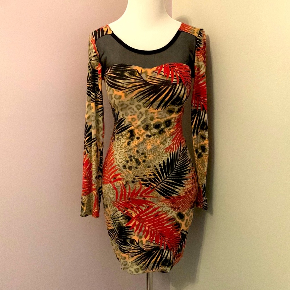 Fitted Dress Tropical Size Medium